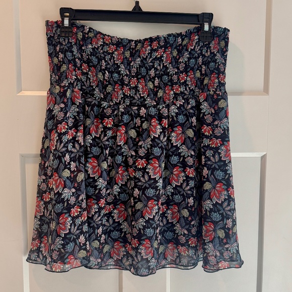 cabi Flirt Skirt, #5184, EUC, M, Navy with Floral print, Mini skirt - Picture 2 of 9